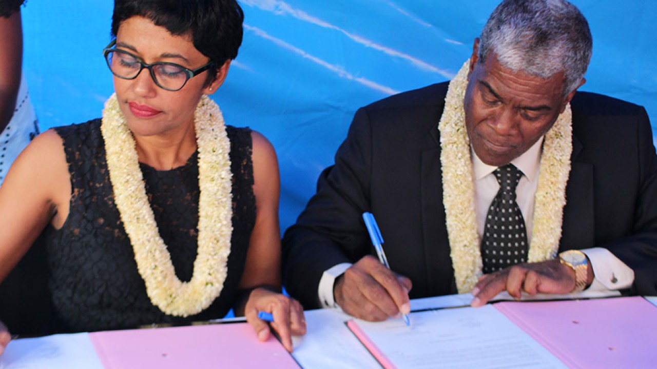 Protection de l’enfance : signature d’une convention entre le CD976 et l’état