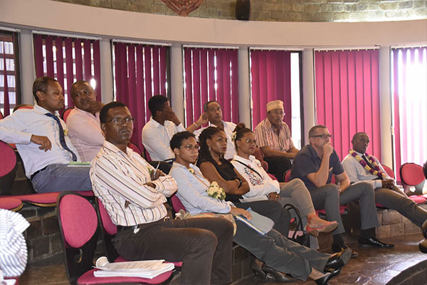 Tables rondes et colloque sur le toilettage institutionnel de Mayotte
